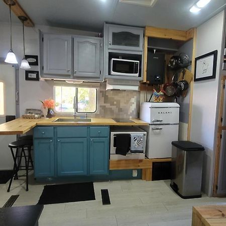 Shroom Life Farm Chicken Shack Норт-Форт-Майерс Экстерьер фото
